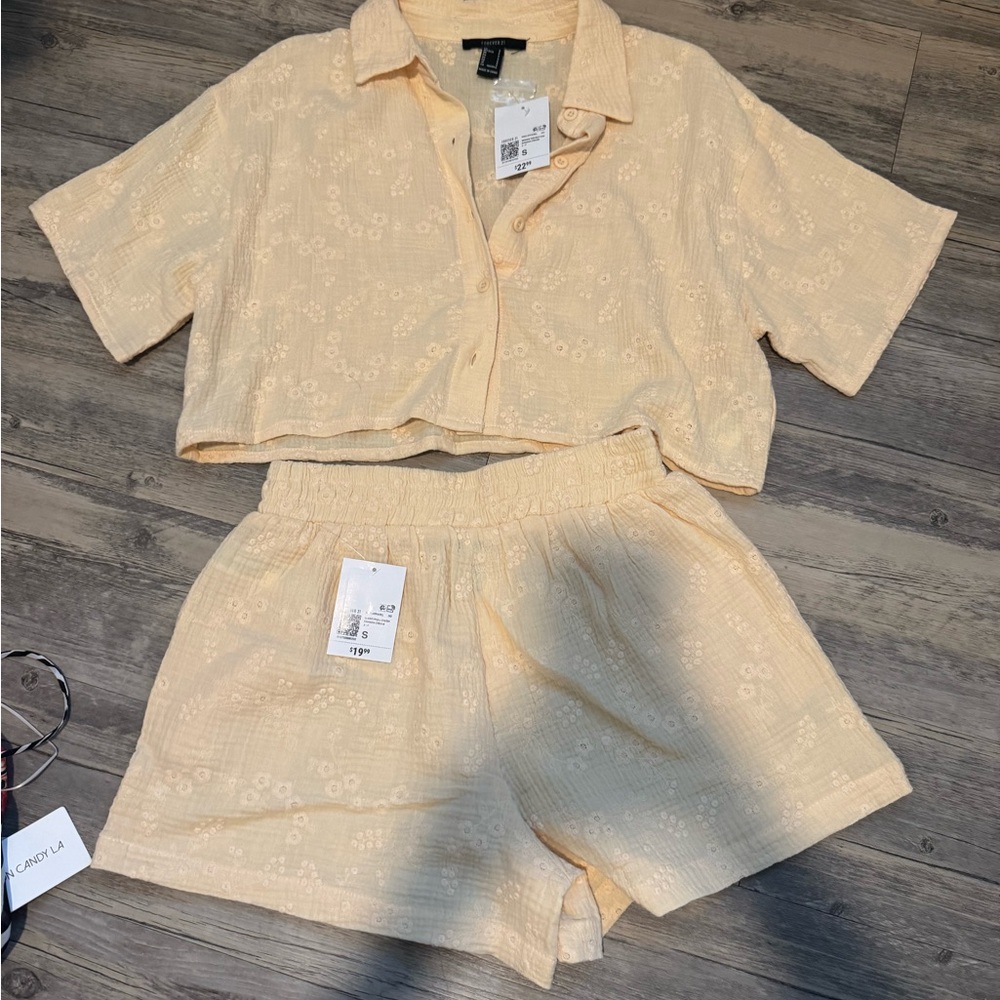 Forever 21 Cream Textured Skirt